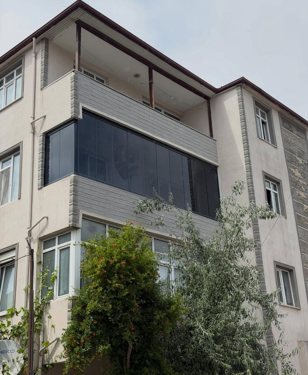 Cam balkon uygulamasından sonra, kapalı balkon